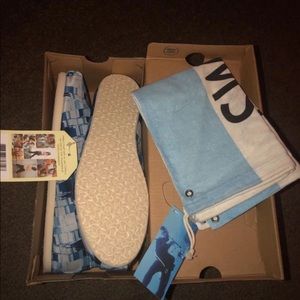 Toms canvas slides